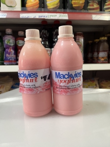 Mackyies Yoghurt Strawberry 500ml